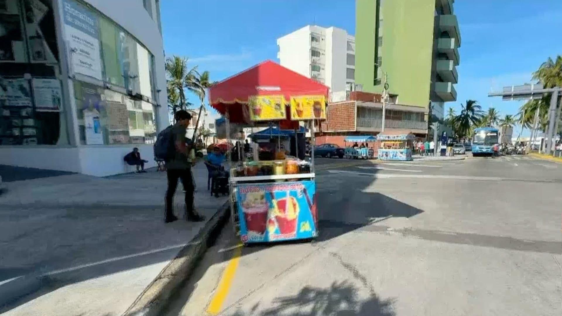 Fueron Desalojados Comerciantes Semifijos de la Zona Turística de Villa del Mar en Veracruz