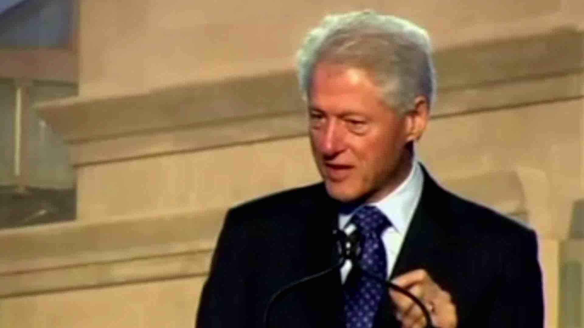 Bill Clinton Hospitalizado por Fiebre, pero Su Estado de Salud No es Grave