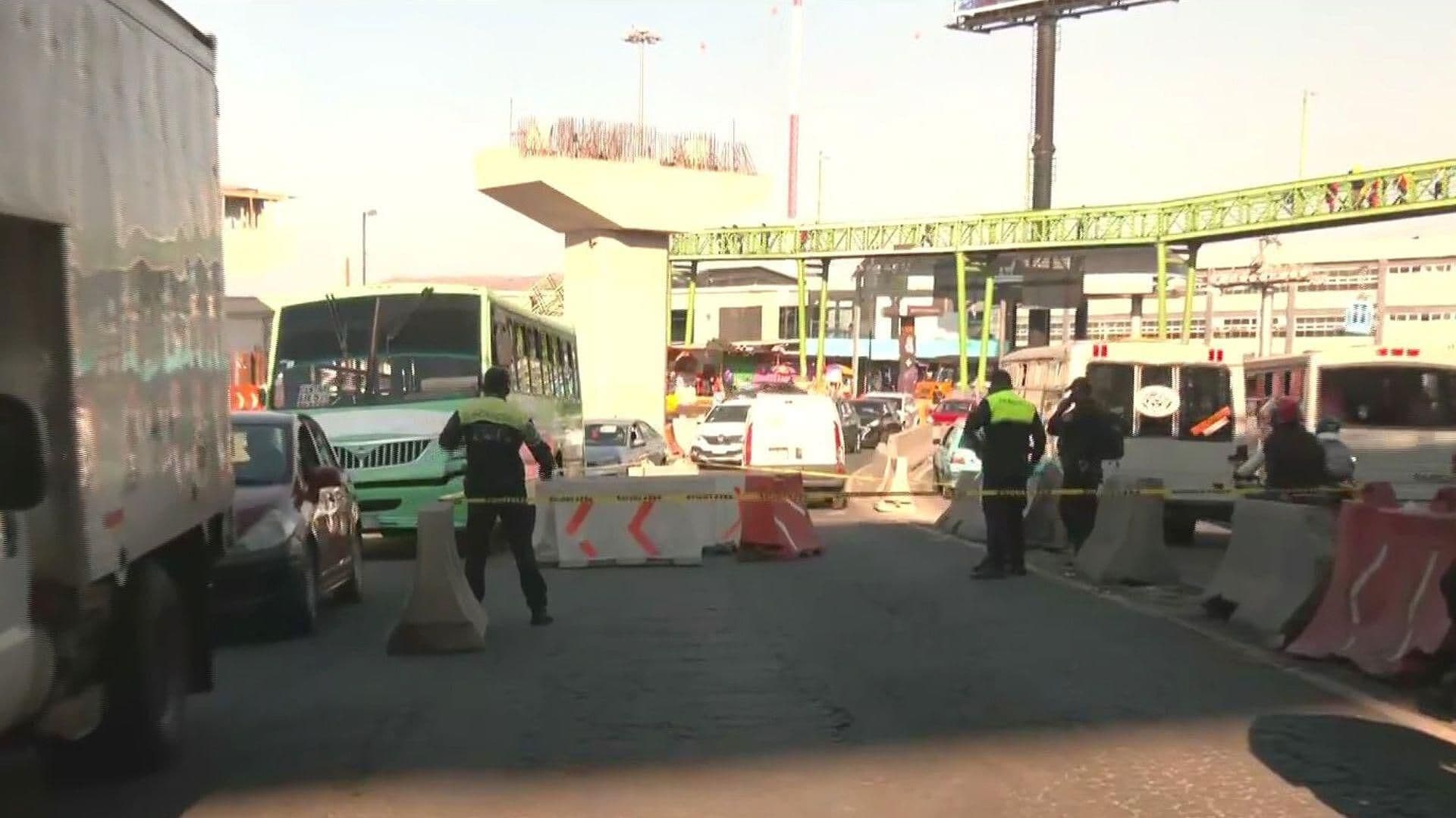 Muere Hombre al Tratar de Cruzar Ermita Iztapalapa, en CDMX, y Pipa de Agua lo Arrolla