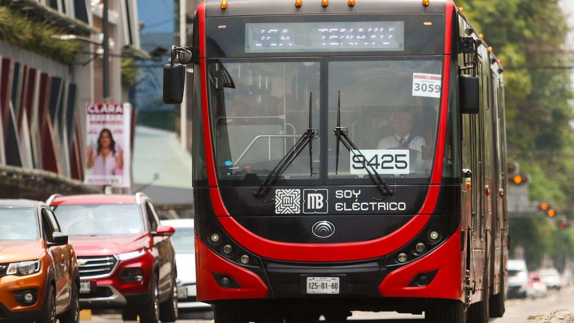 Desvíos en la L4 del Metrobús por Romería en Colonia Tabacalera, CDMX