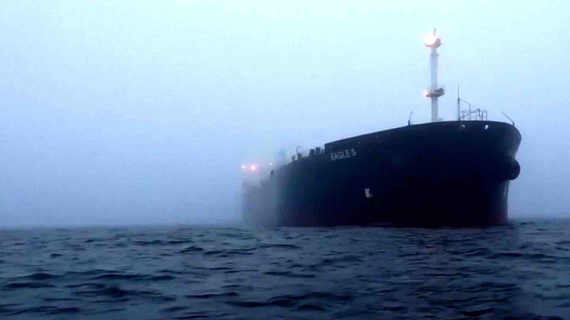 Finlandia Detiene Barco Vinculado a Rusia por Posible Sabotaje de Cables Submarinos