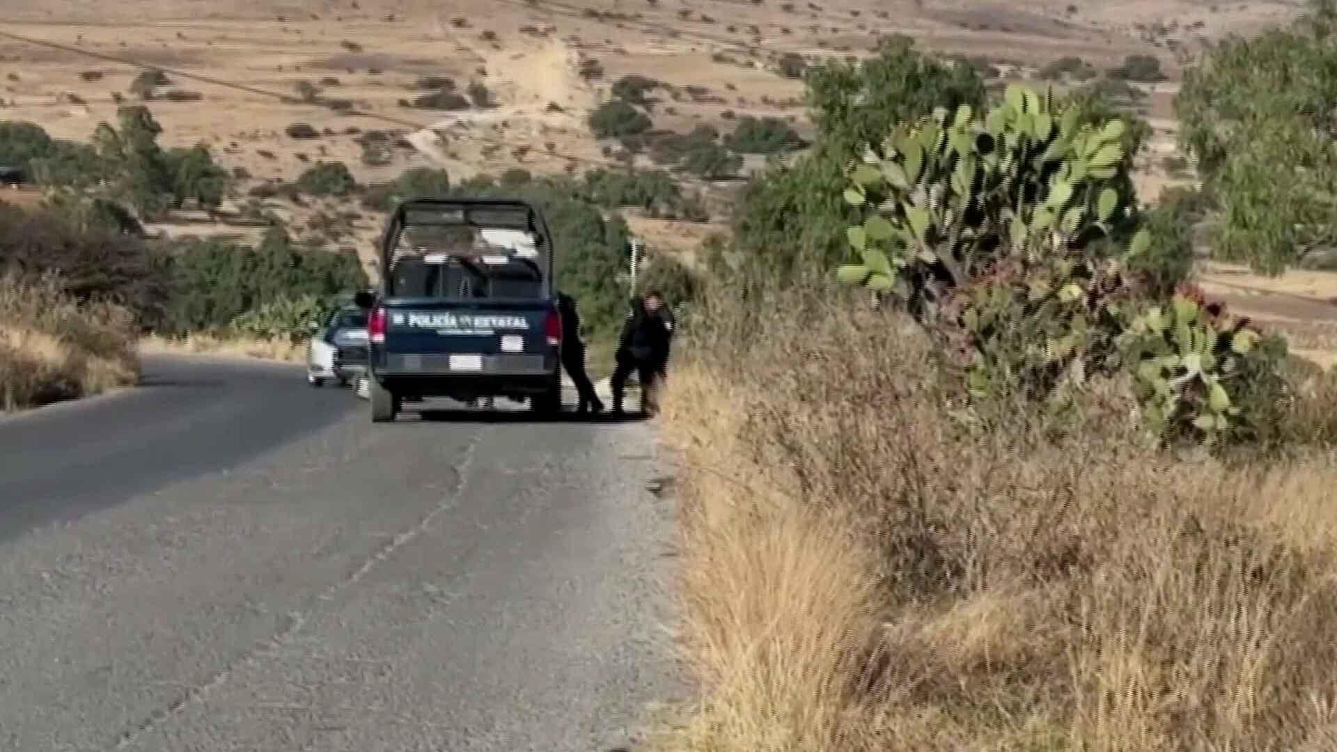 Localizan Cadáver de un Hombre con Bala en la Cabeza, en Coyotepec, Edomex