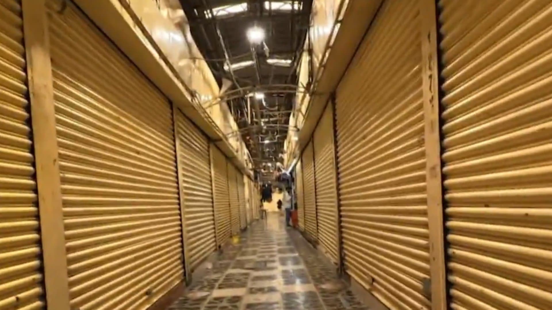 Entrega Gobierno de la CDMX Cédulas a Negocios que Ya No Venden Animales en Mercado de Sonora