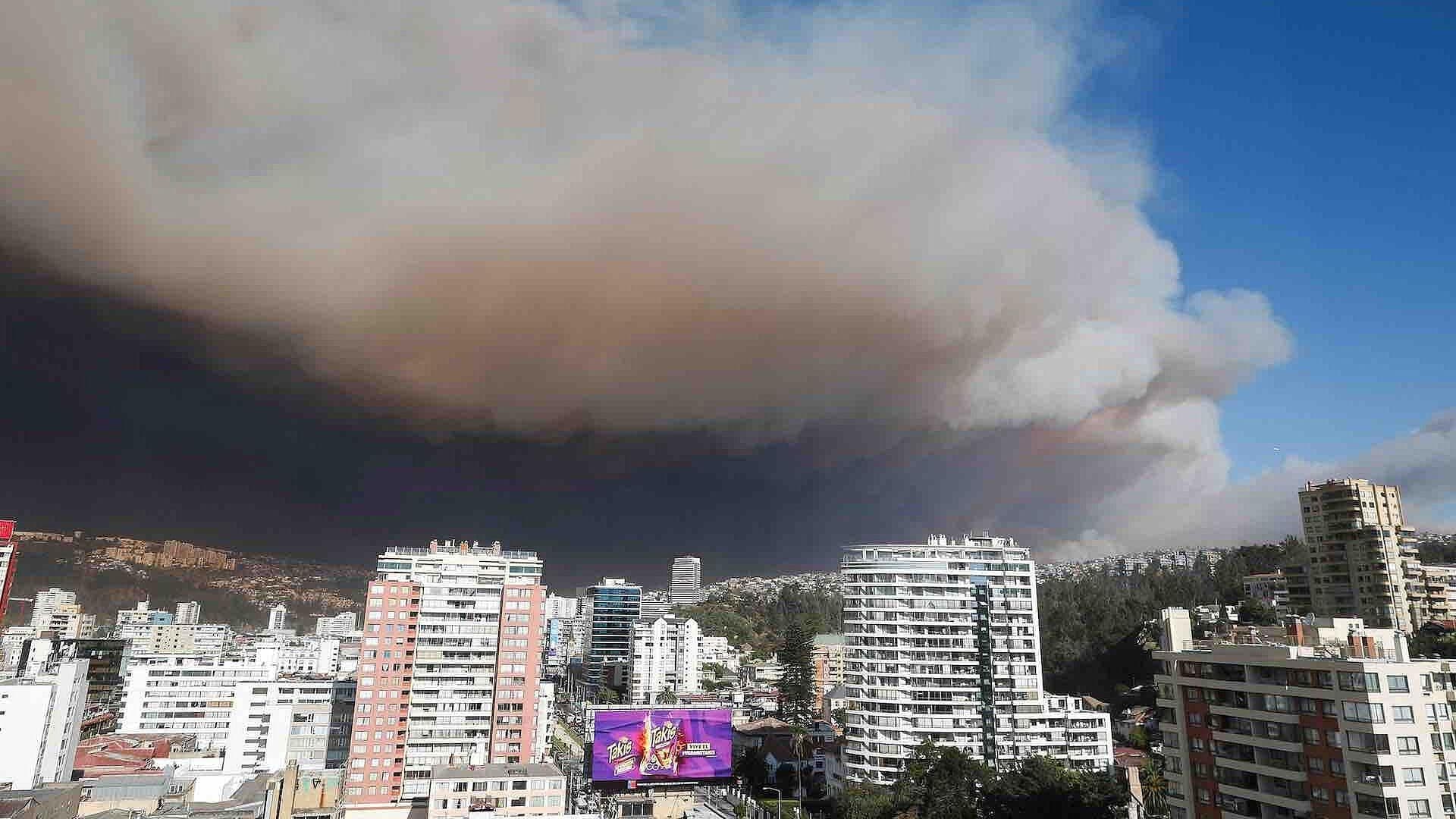 Chile Emite Toque de Queda por Incendios Sin Control en Viña del Mar y Valparaíso