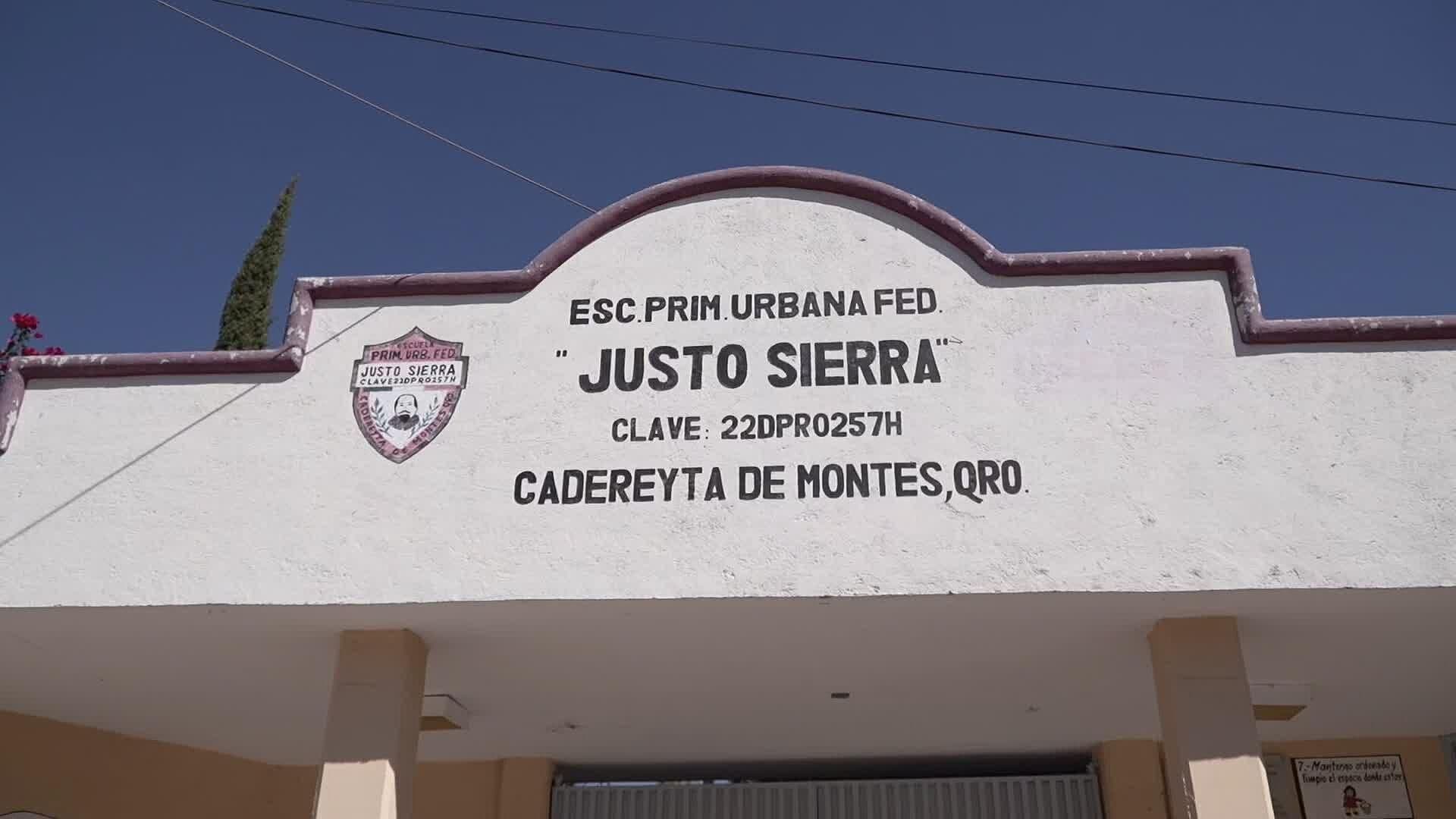 Entregan Apoyos a Escuela en Cadereyta de Montes, Querétaro