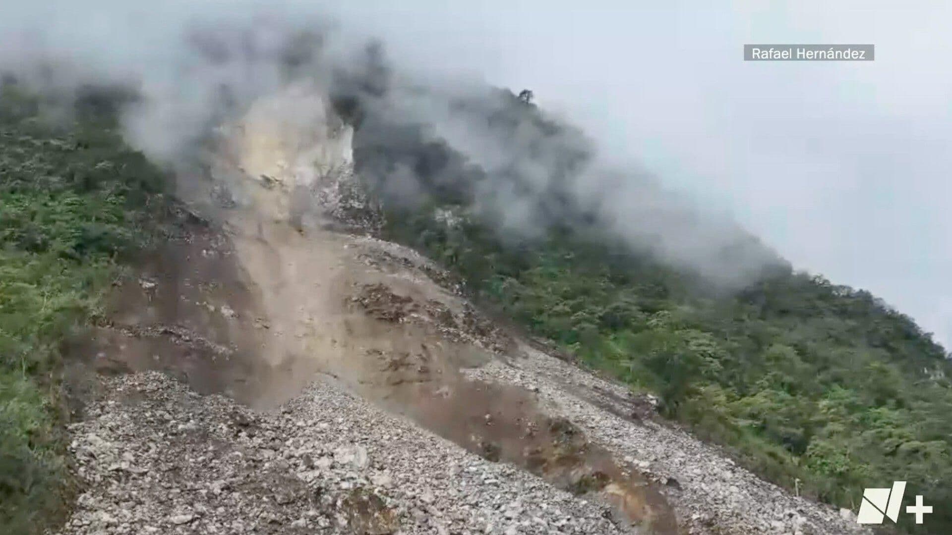 Derrumbe en Mixtla de Altamirano Continúa Desprendiendo Piedras
