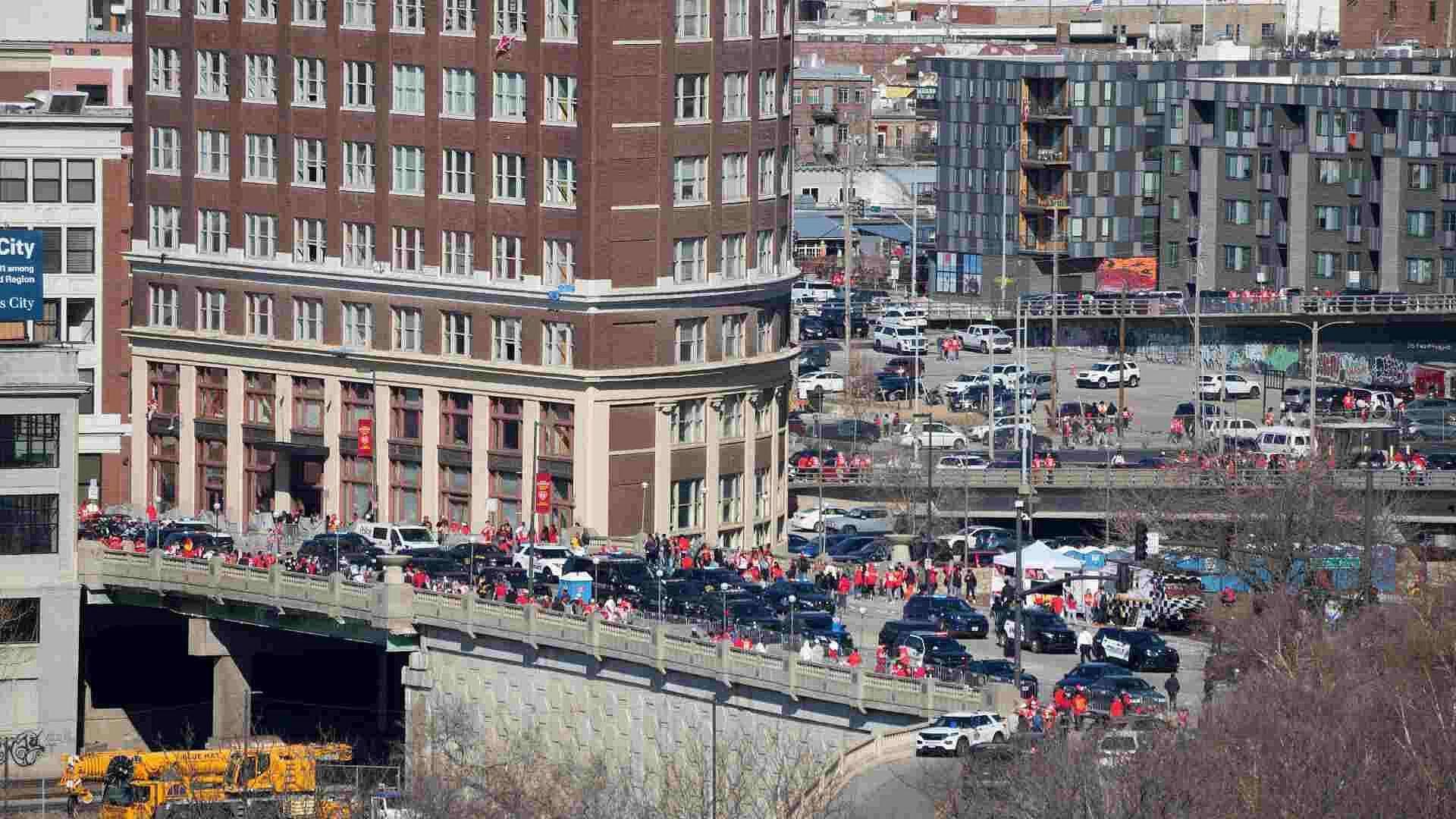 Tiroteo en Kansas: Autoridades Confirman un Muerto y 9 Lesionados
