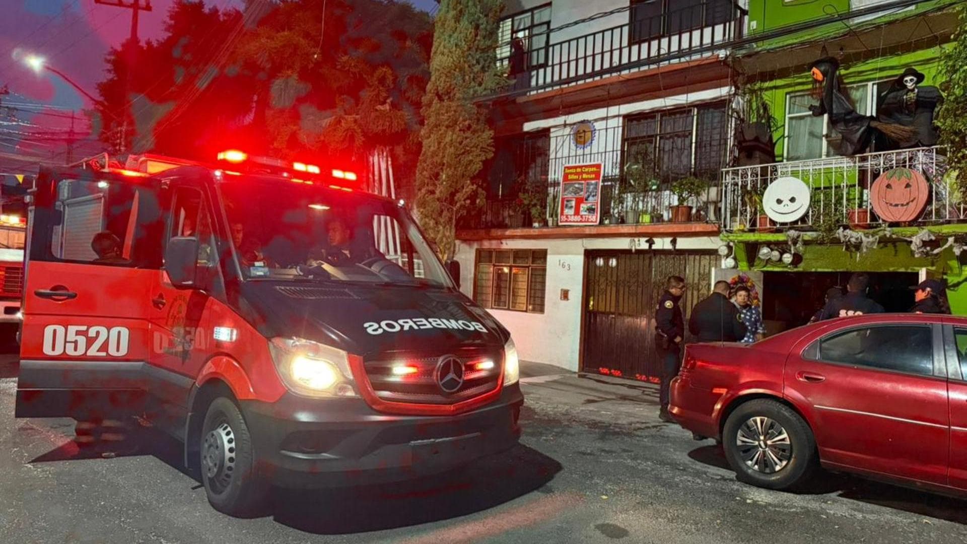 Ofrenda Provoca Incendio en Peñón de los Baños, CDMX