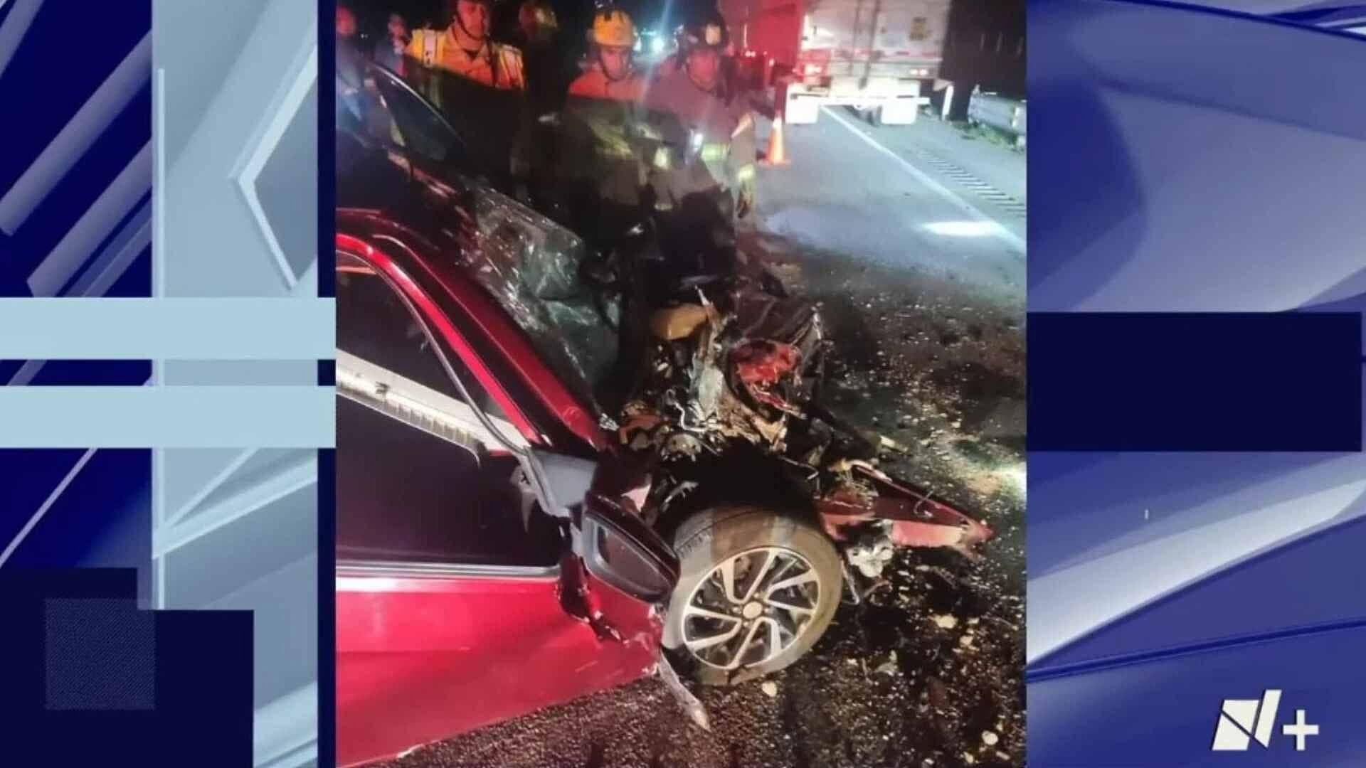 Choca Auto y Tráiler en Tramo Hermosillo-Benjamín Hill