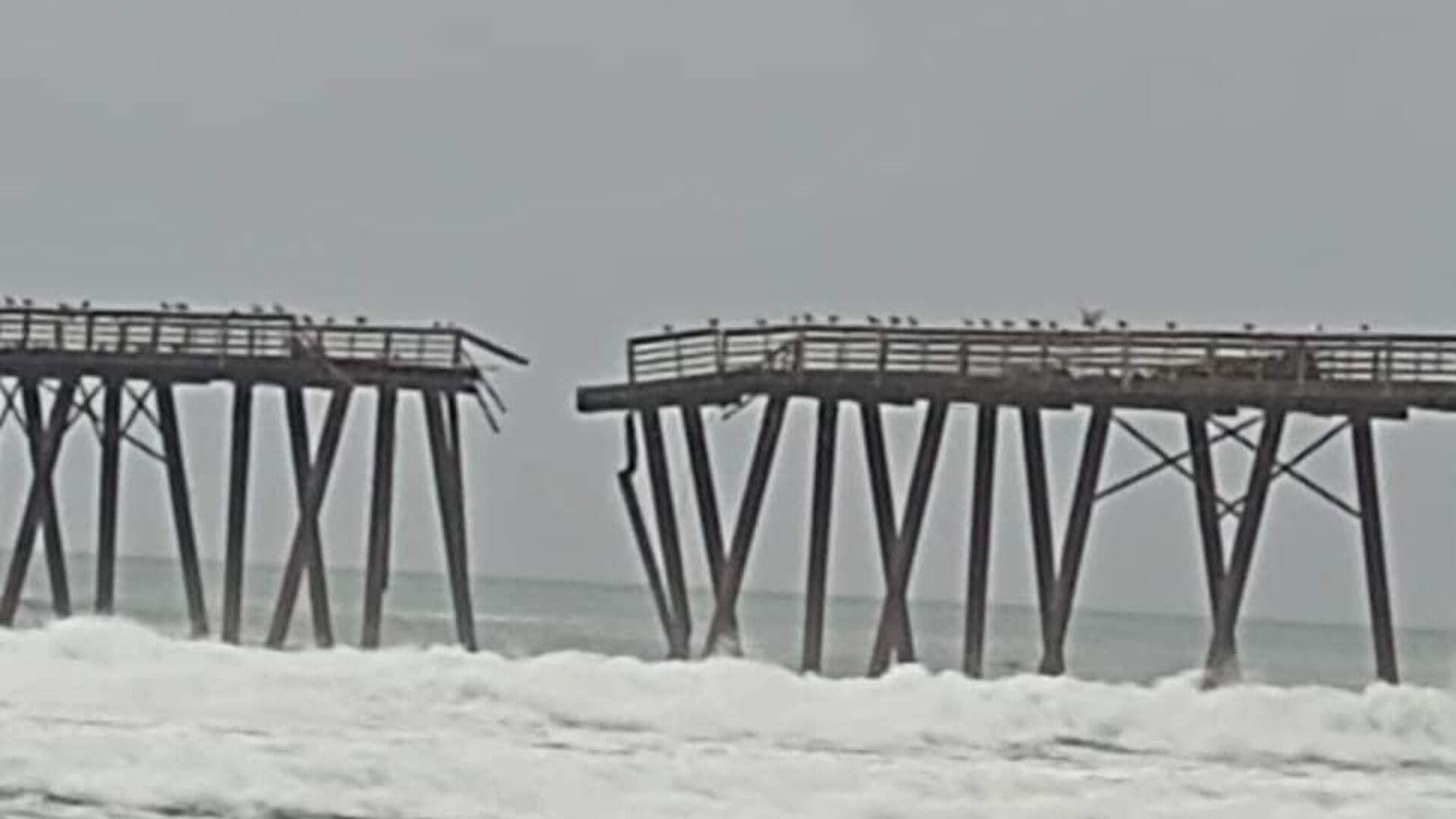 Muelle en Playas de Rosarito Amanece Partido a la Mitad Tras Fuerte Oleaje