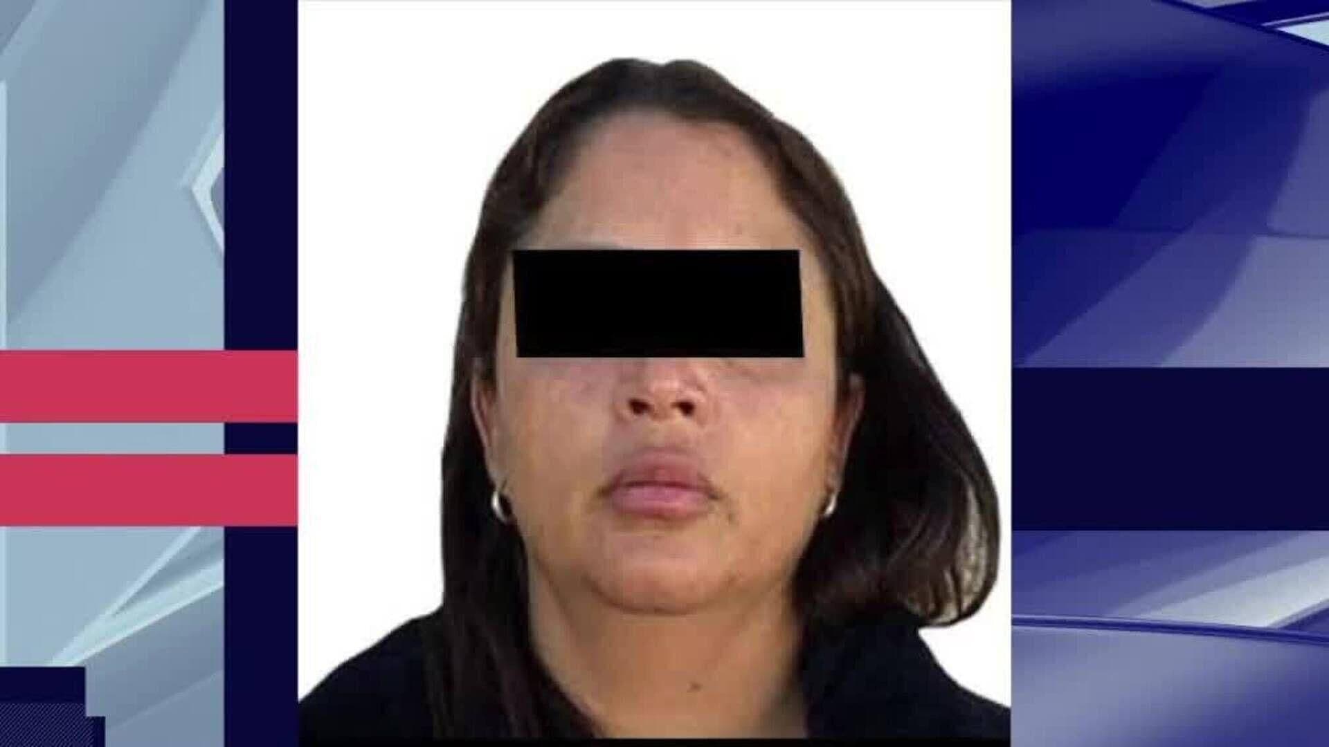 Detienen a Mujer que Transportaba a Migrantes en Retén de Querobabi