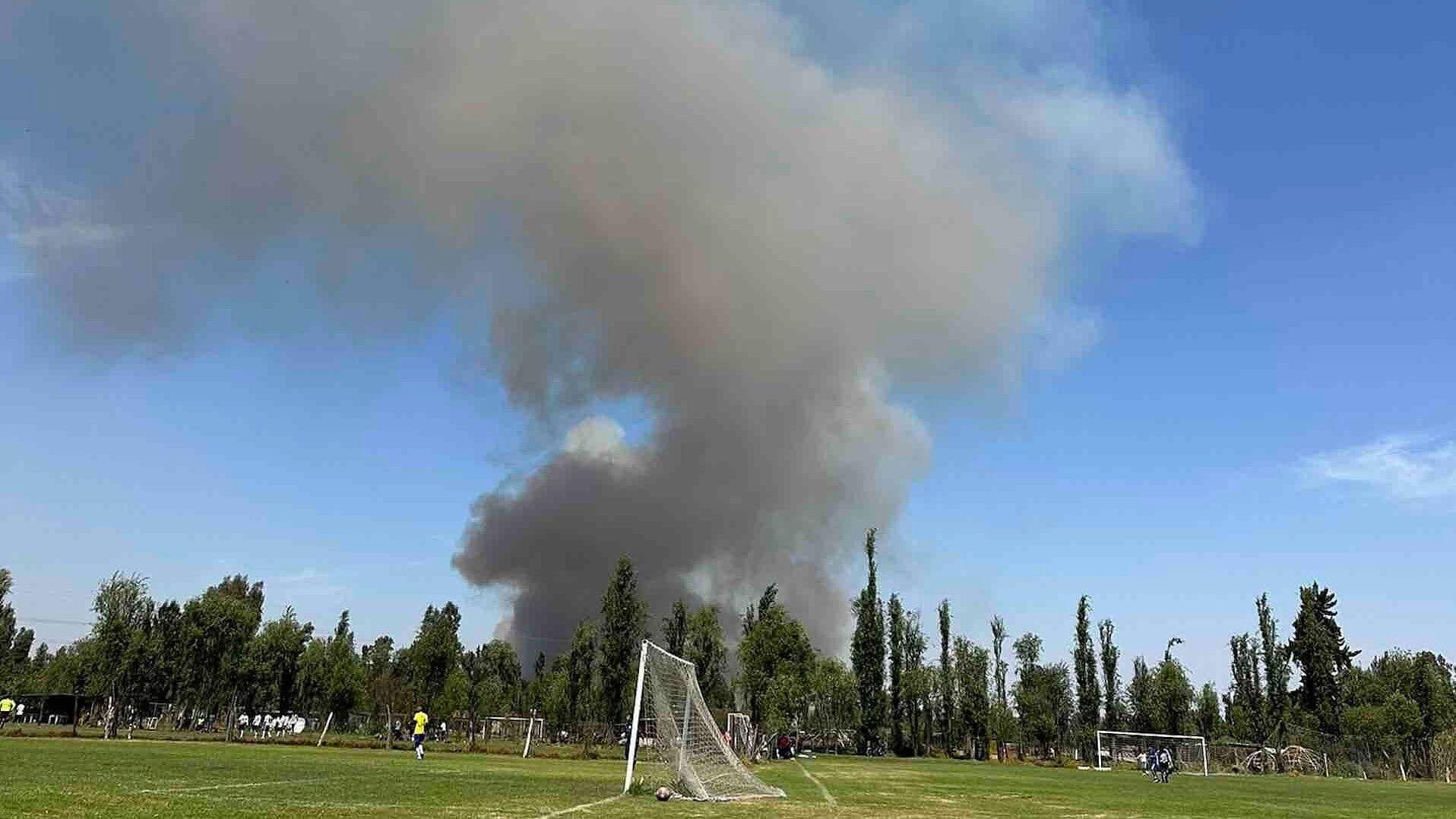 Reportan un Fuerte Incendio en-Cuemanco, CDMX