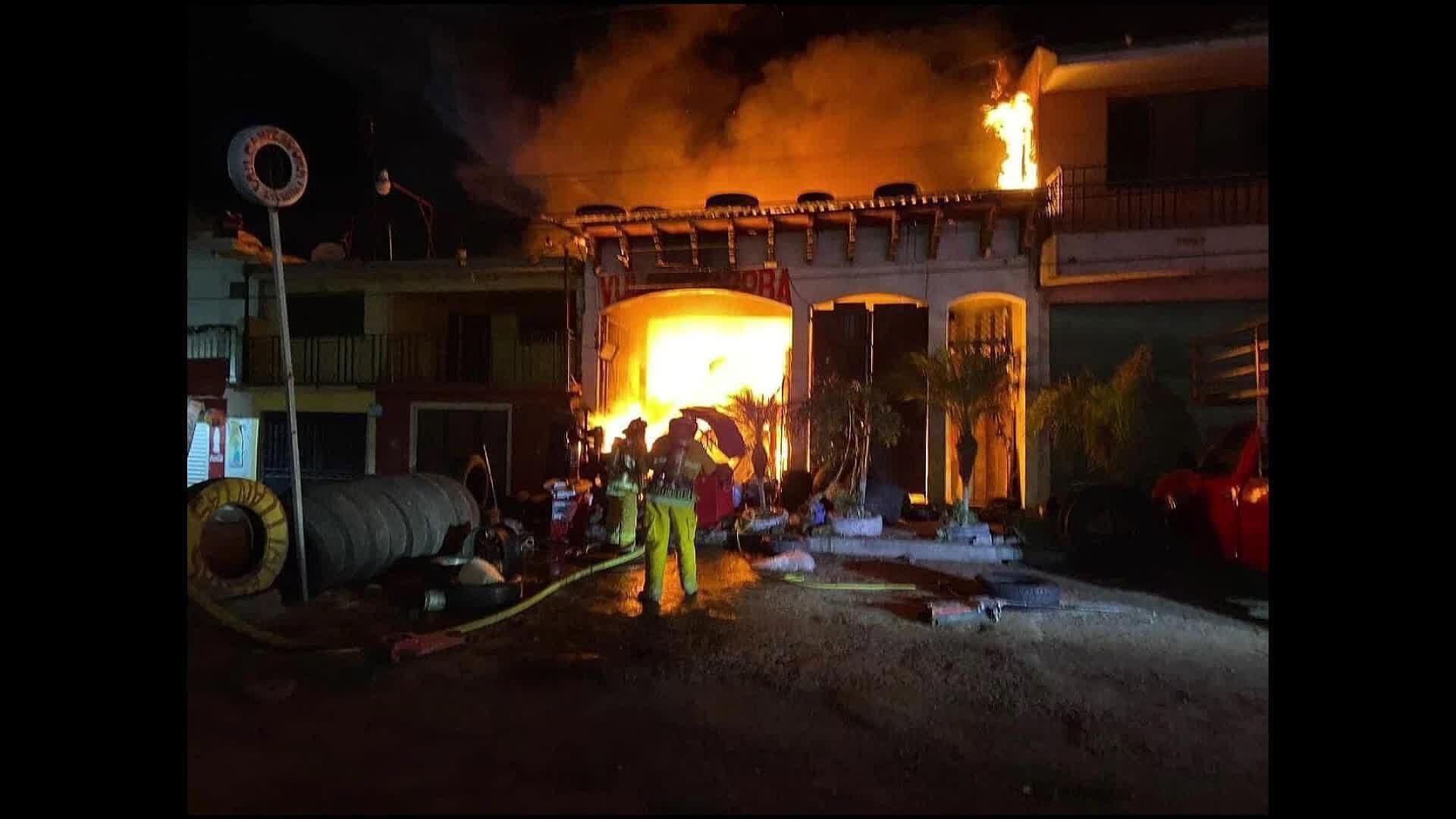 Fuerte Incendio en una Vulcanizadora en el Municipio de Ezequiel Montes