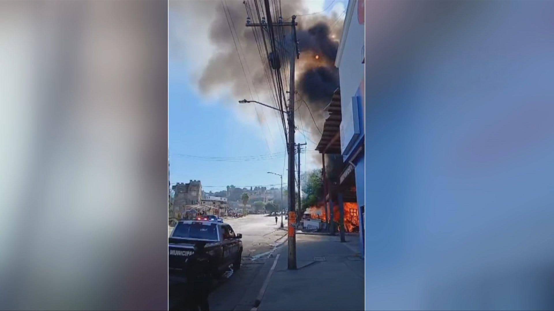 VIDEO: Fuerte Incendio Se Extiende Rápidamente en Colonia Sánchez Taboada, en Tijuana