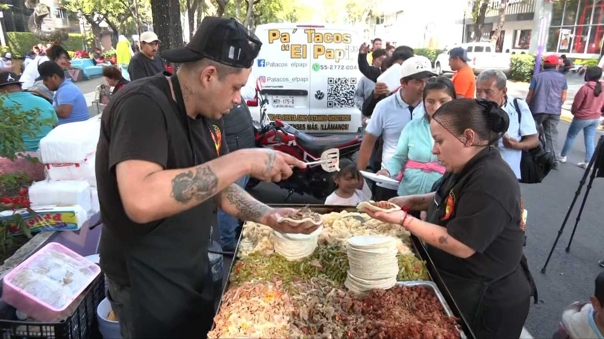 "Se Siente Bonito": Peregrinos Agradecen Alimentos y Agua Durante su Camino a la Basílica