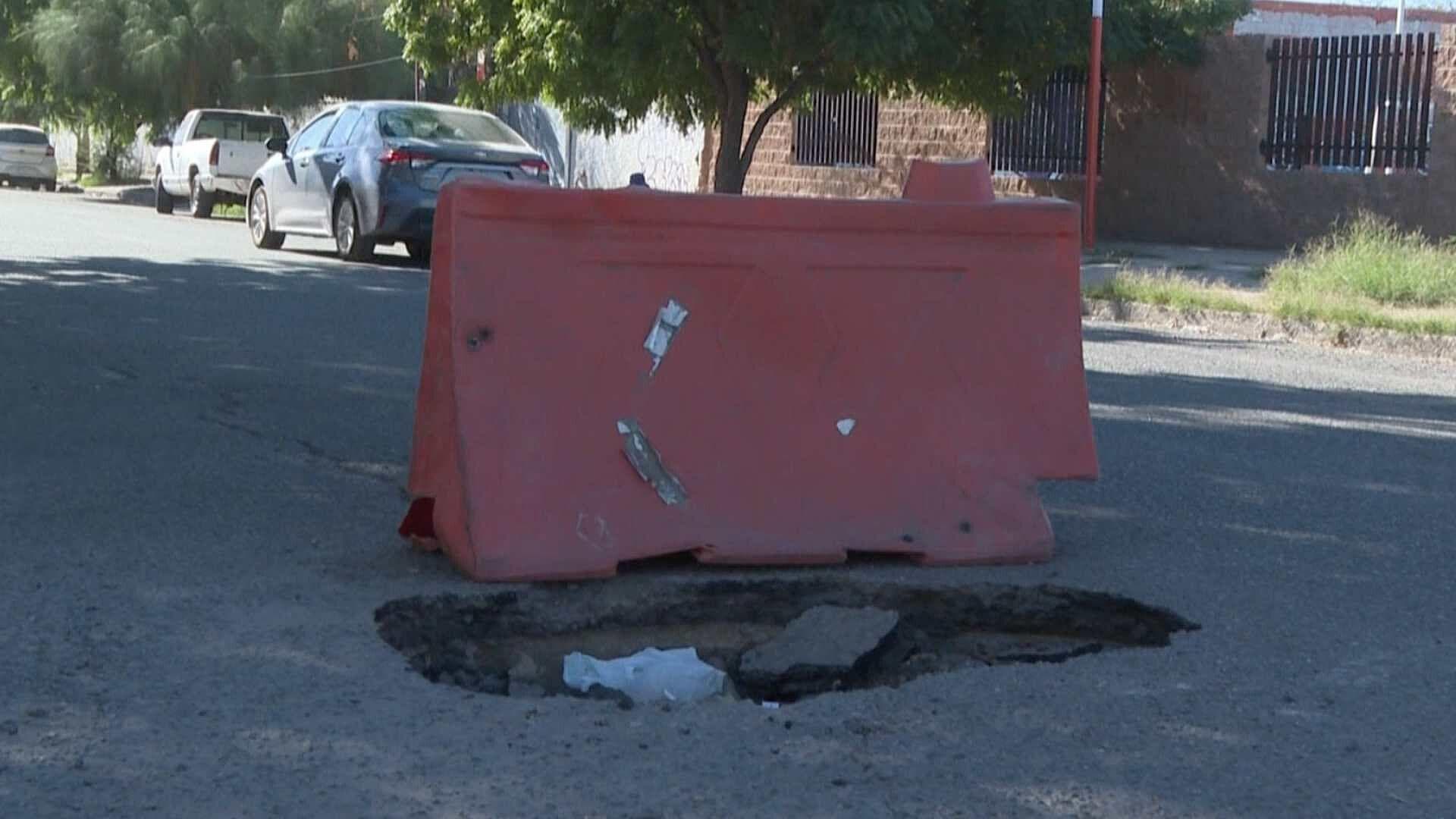 Vecinos Reportan Riesgos de Accidentes por Socavón en Colonia Balderrama de Hermosillo
