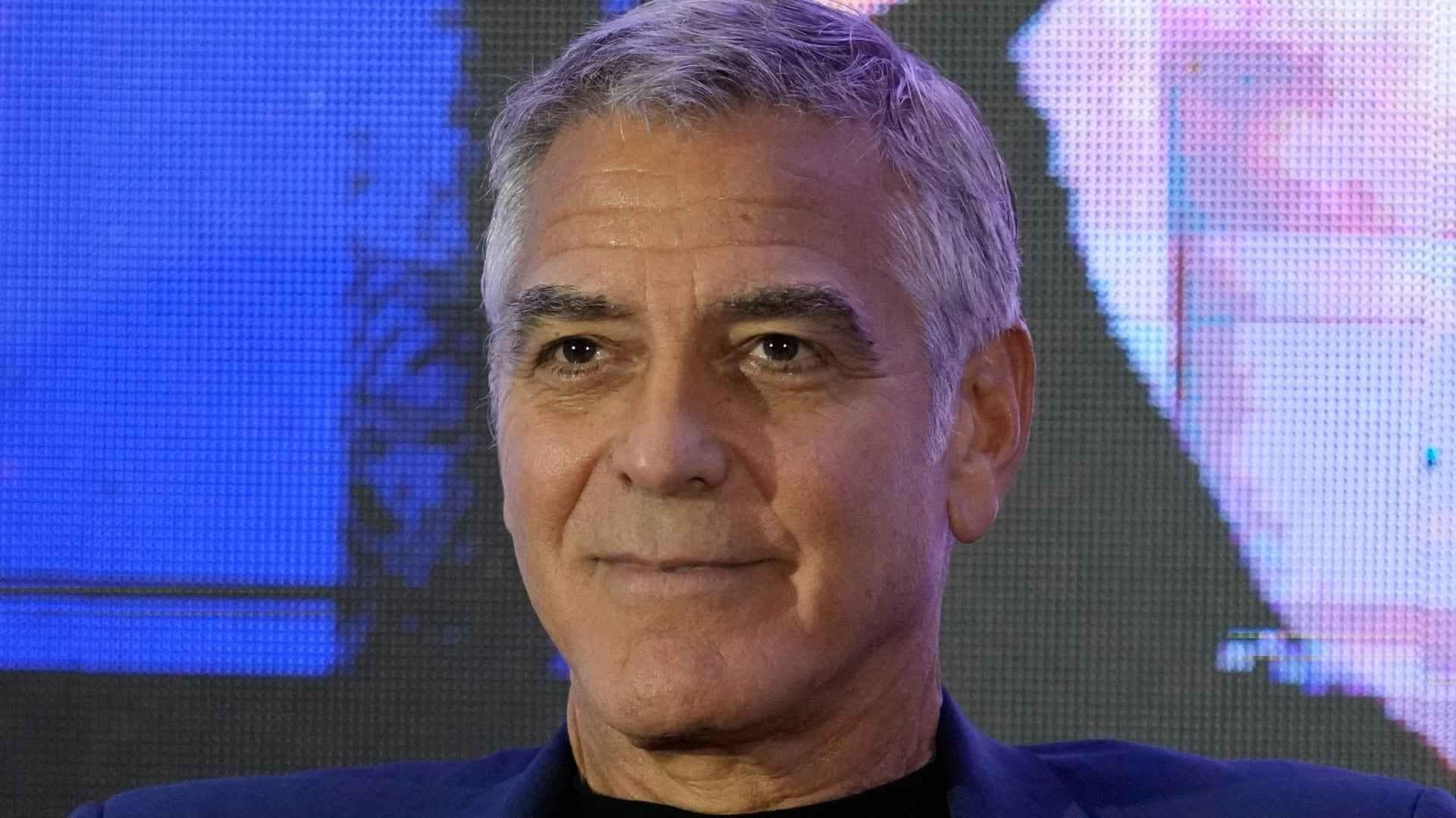 George Clooney Abandona los Días de Galán: Anuncia que Ya No Besará a Ninguna Actriz