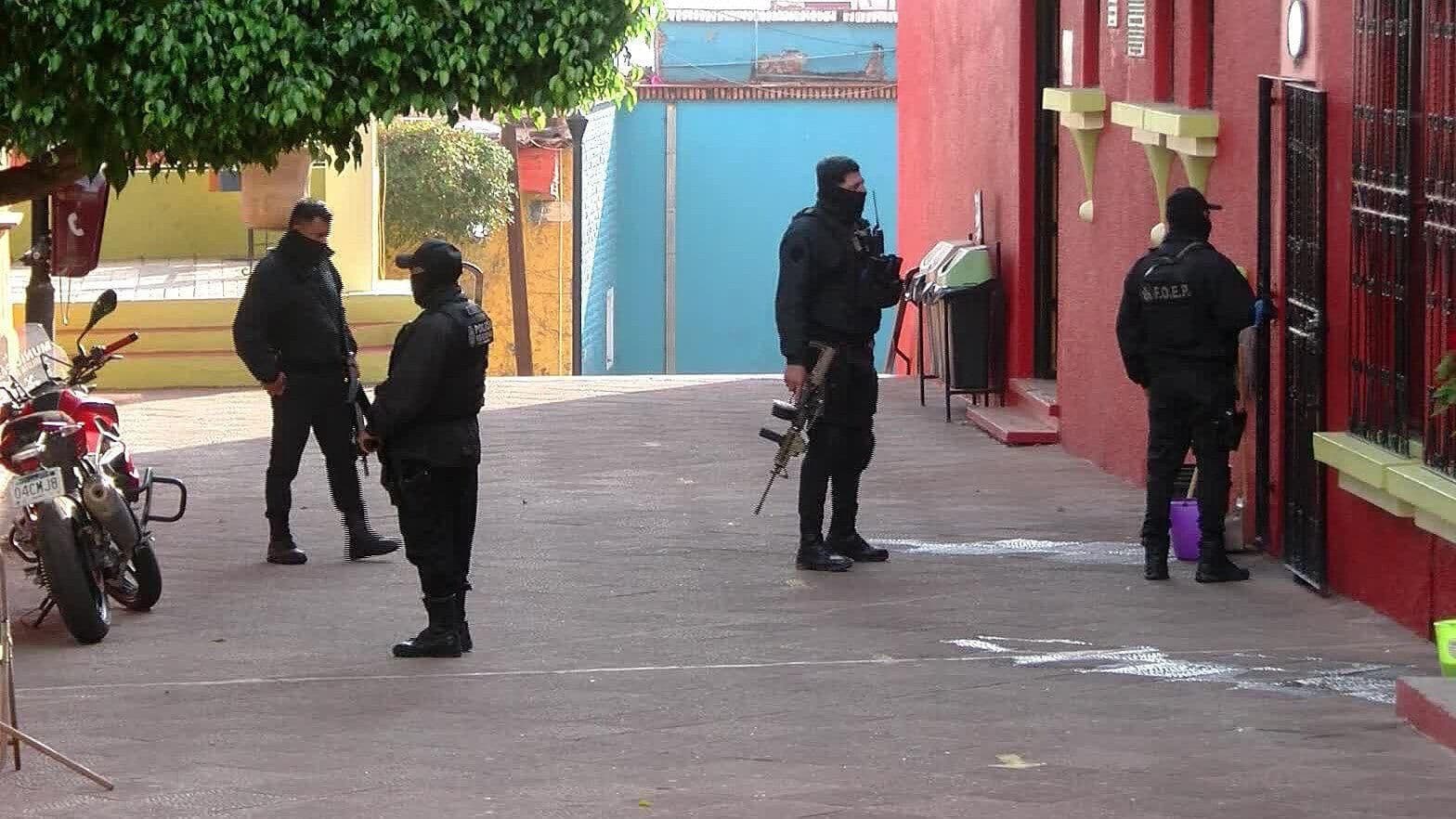 Aplicarán Exámenes de Control y Confianza a Policías de Techaluta Tras Robo en Comisaría