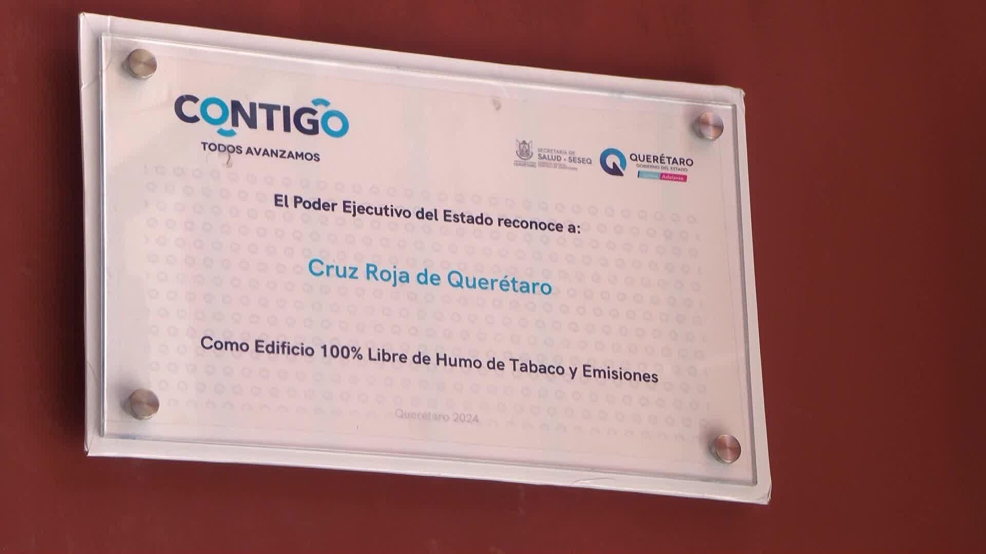 Debelan Placa Espacio 100% Libre de Humo en el Edificio de Cruz Roja en Querétaro