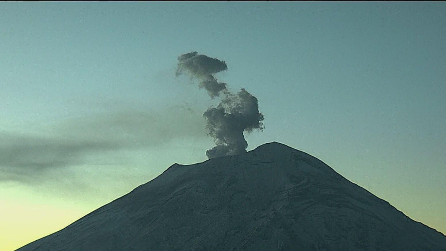 Popocatépetl en Vivo Hoy: Nevado y con Fumarola, Así Luce este 26 de Diciembre 2025
