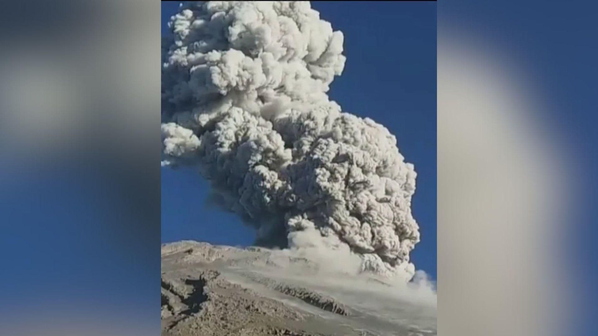 Excursionistas Se Acercan a Popocatépetl en Medio de Explosión; Ignoraron Restricciones