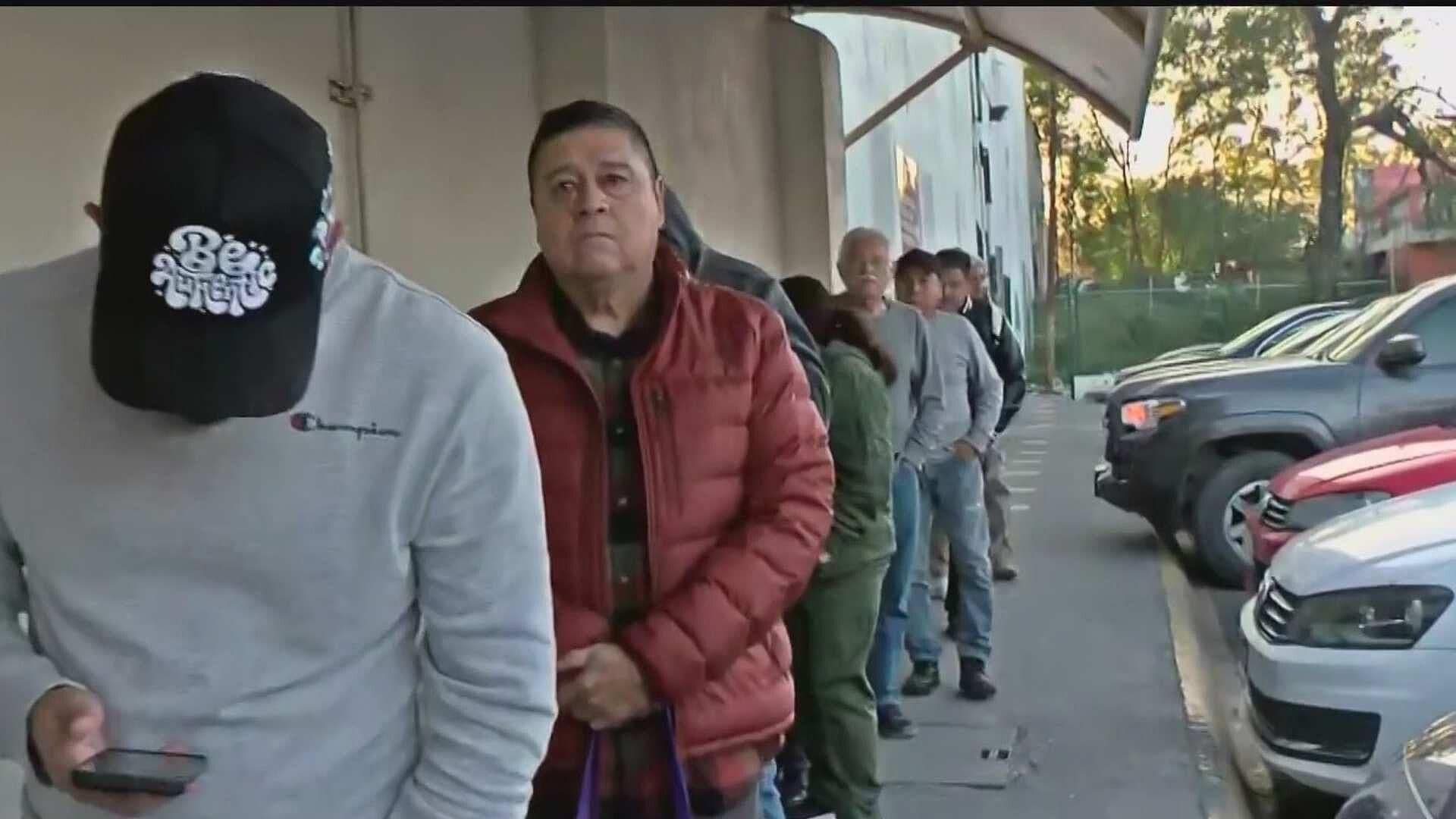 Se Preparan Regios para la Última Carnita Asada del Año