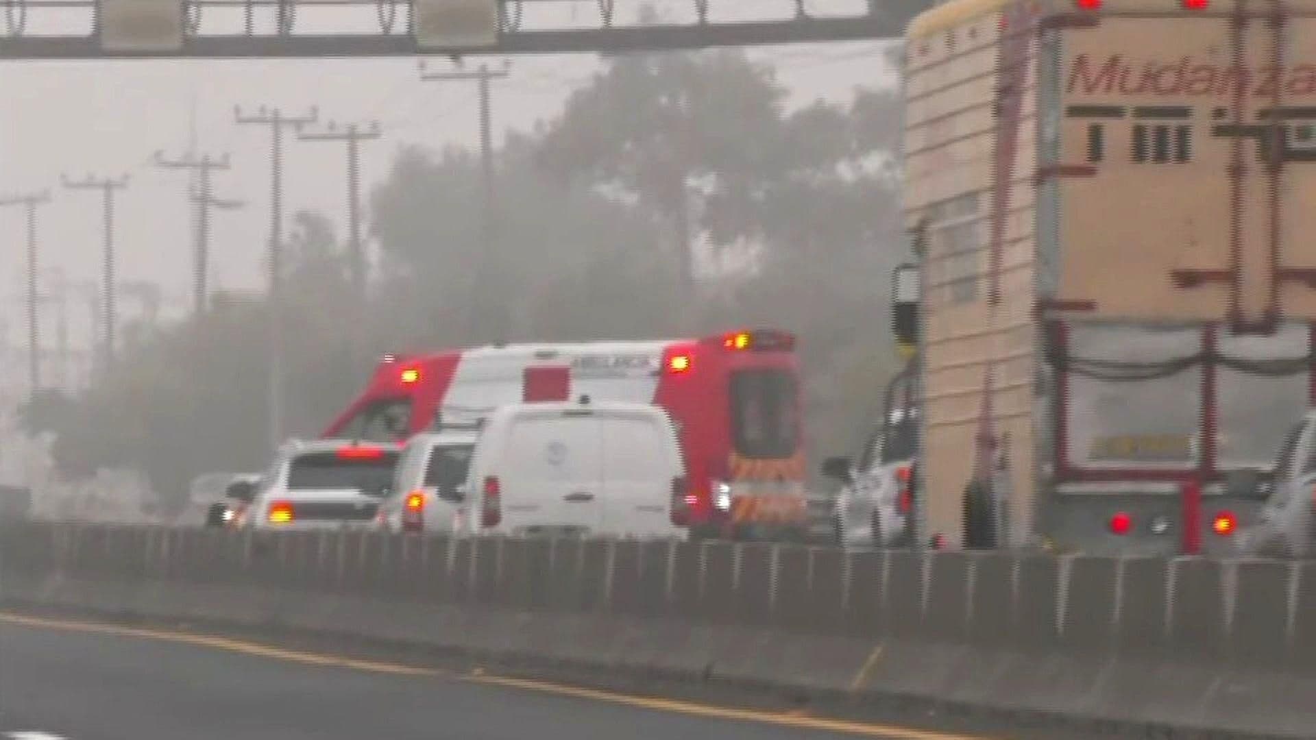 Volcadura de Combi en Circuito Exterior Mexiquense Deja 12 Heridos