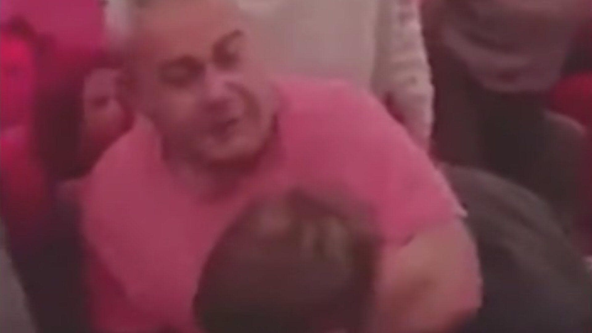 VIDEO: Se Desata Pelea Campal en Pleno Vuelo de Bruselas