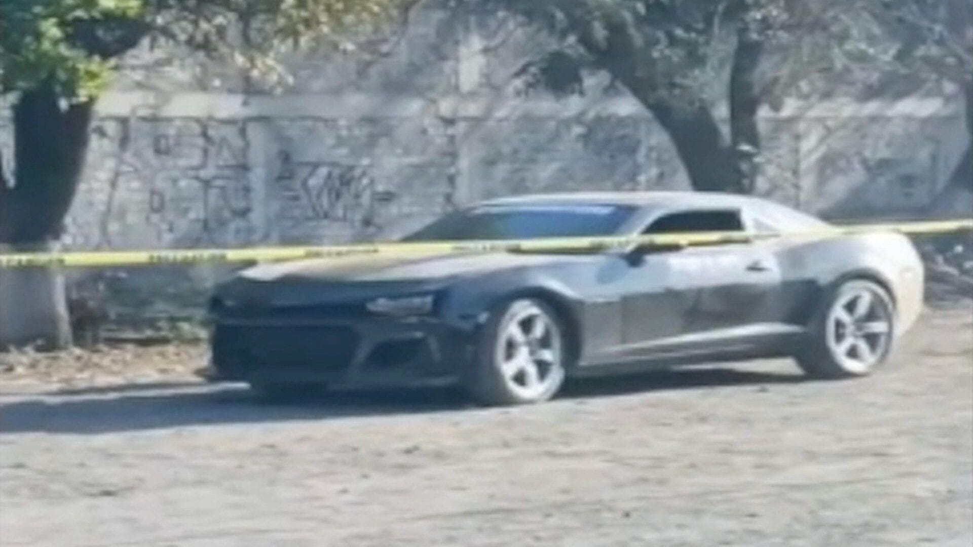 Abandonan Restos Humanos en Auto Deportivo en Jaral del Progreso