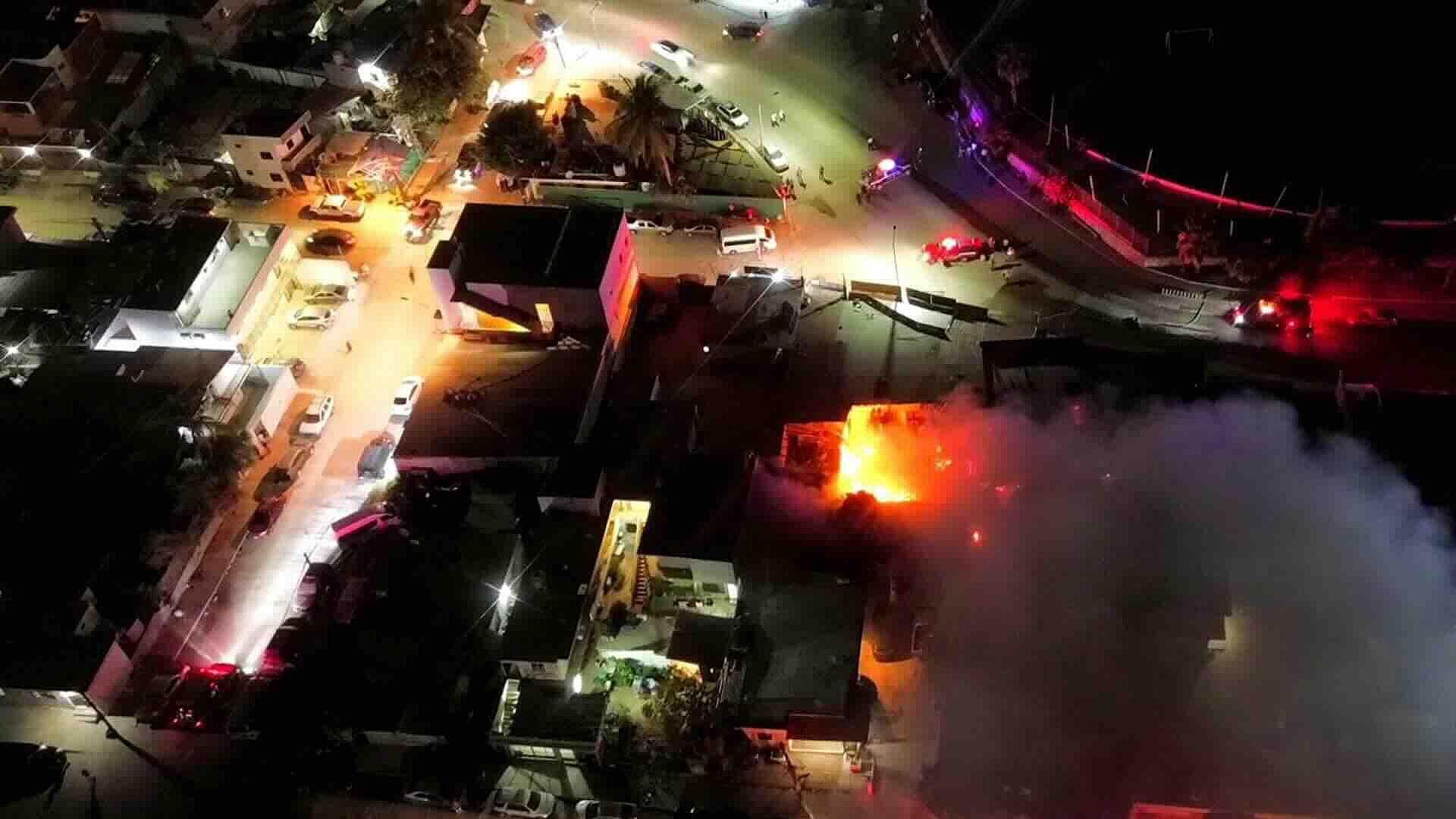 Cabo San Lucas: Incendio Consumió Local Comercial en Colonia Obrera Durante la Madrugada