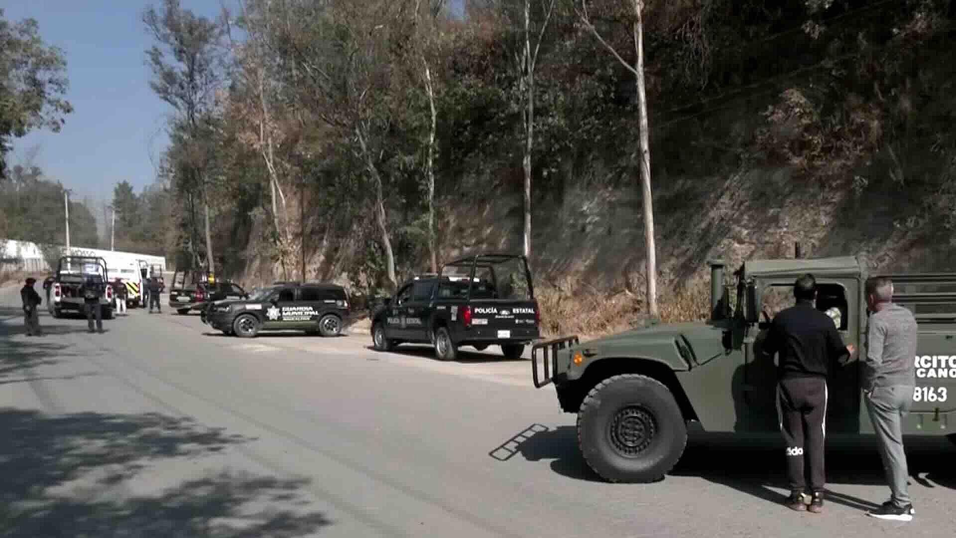 Hallan Cuerpo Envuelto con Mensaje en Carretera Los Arcos en Naucalpan, Edomex