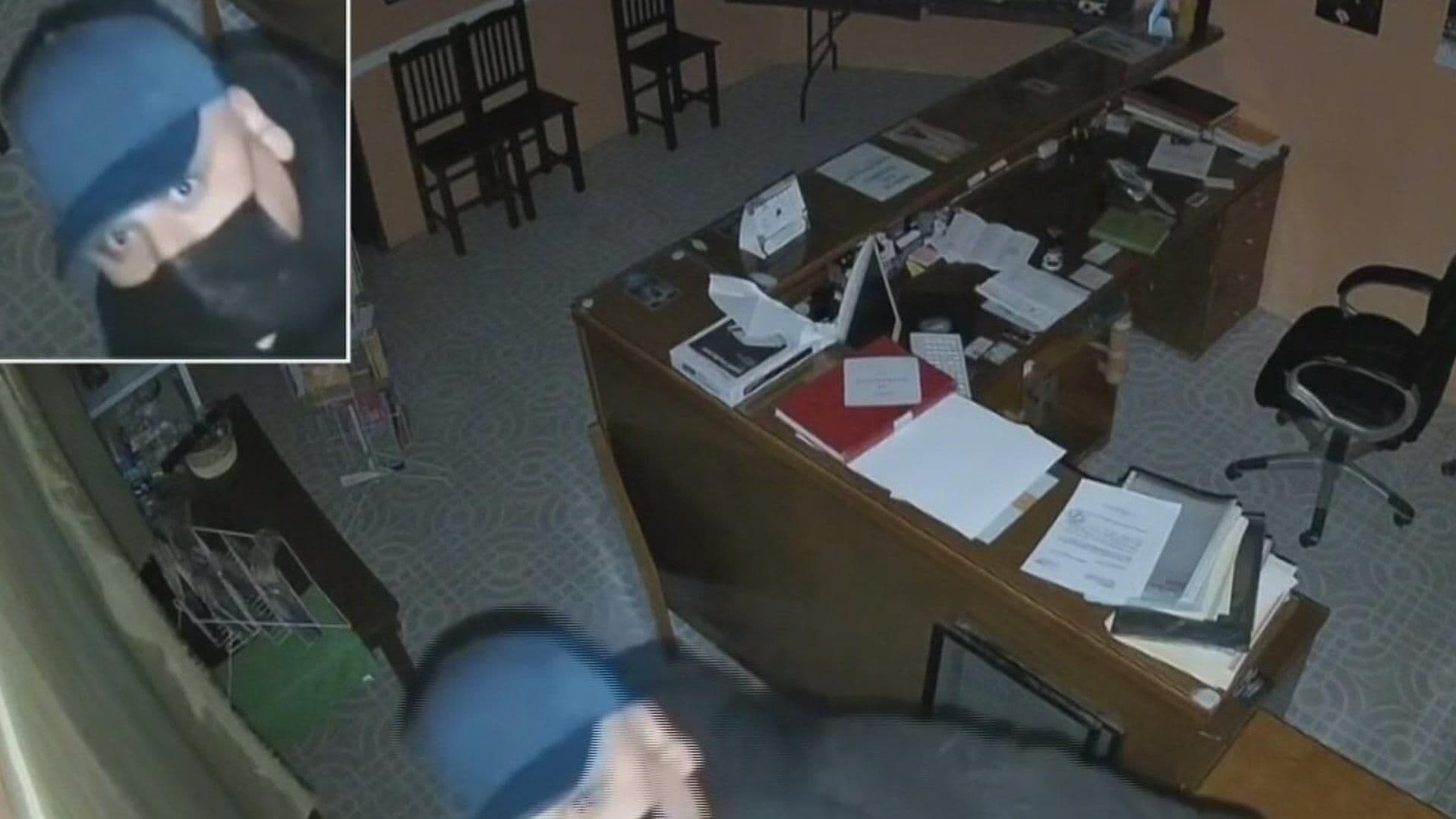 VIDEO: Así Robaron la Oficina Parroquial de la Iglesia en San Martín Texmelucan, Puebla
