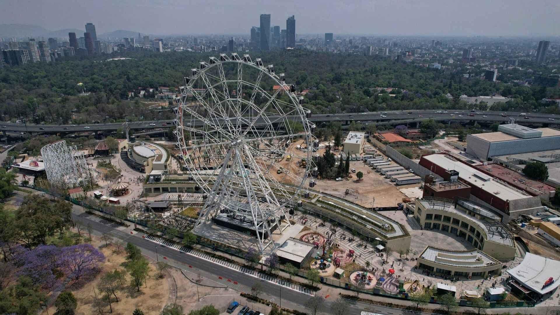 Parque Aztlán, entre el Recuerdo y la Emoción, Cientos de Personas lo Visitan en CDMX