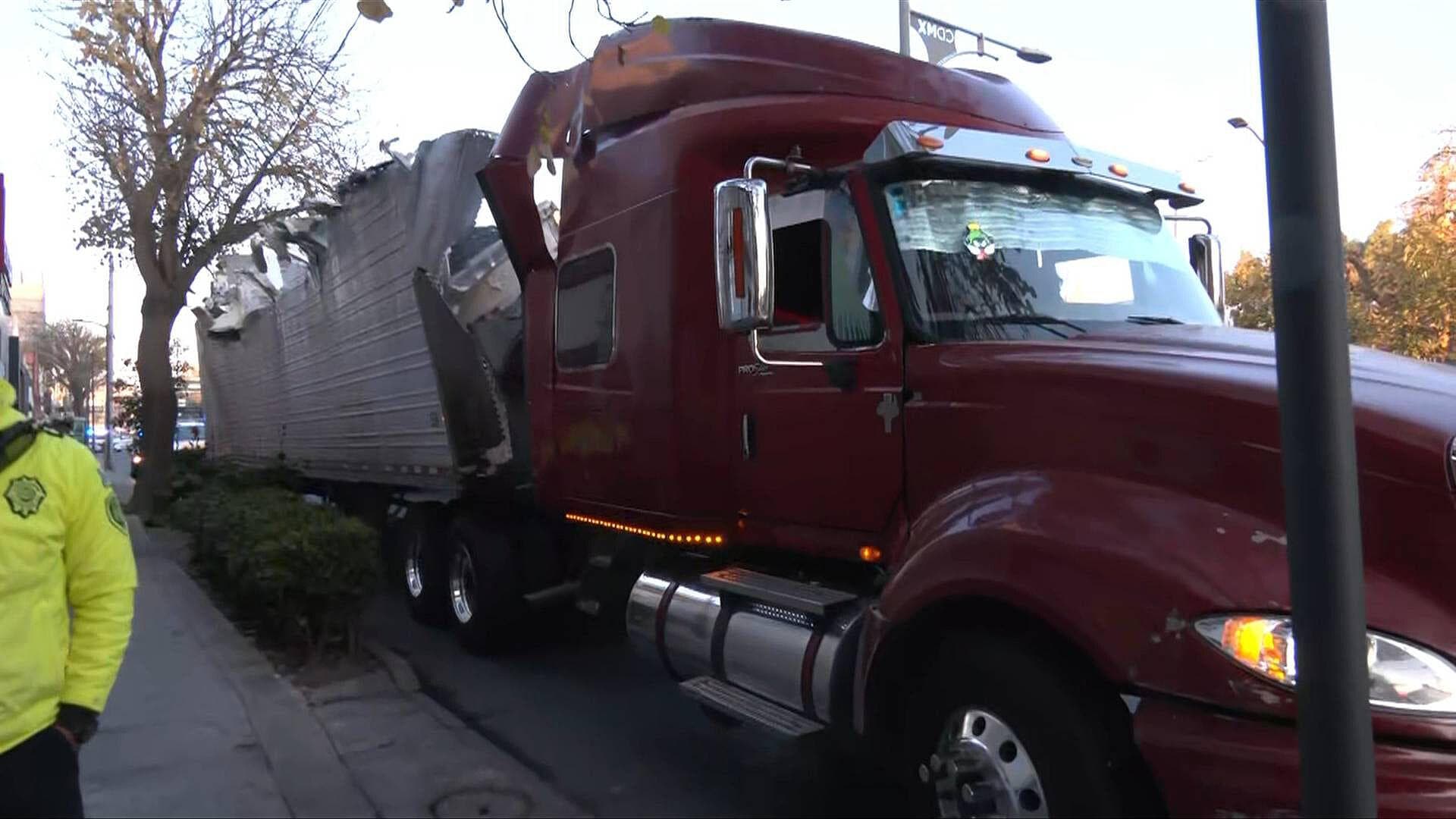 ¿Qué Pasó en Viaducto Hoy? Tráiler Atorado Afecta Circulación
