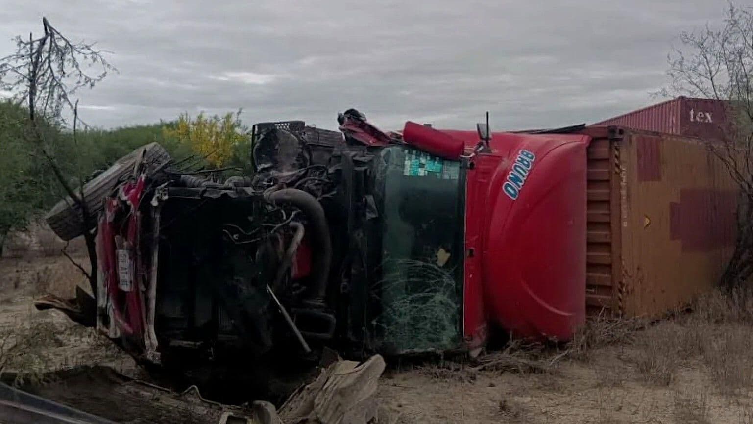 Choque Contra un Tráiler Deja un Militar Muerto y 2 Heridos en Carretera de Llera, Tamaulipas