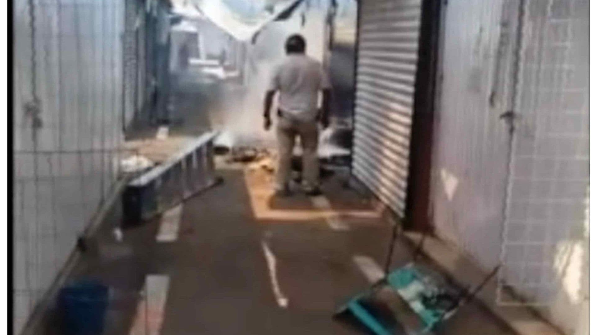Se Incendian Varios Locales de Ropa en la Explanada 12 de Octubre en Moroleón