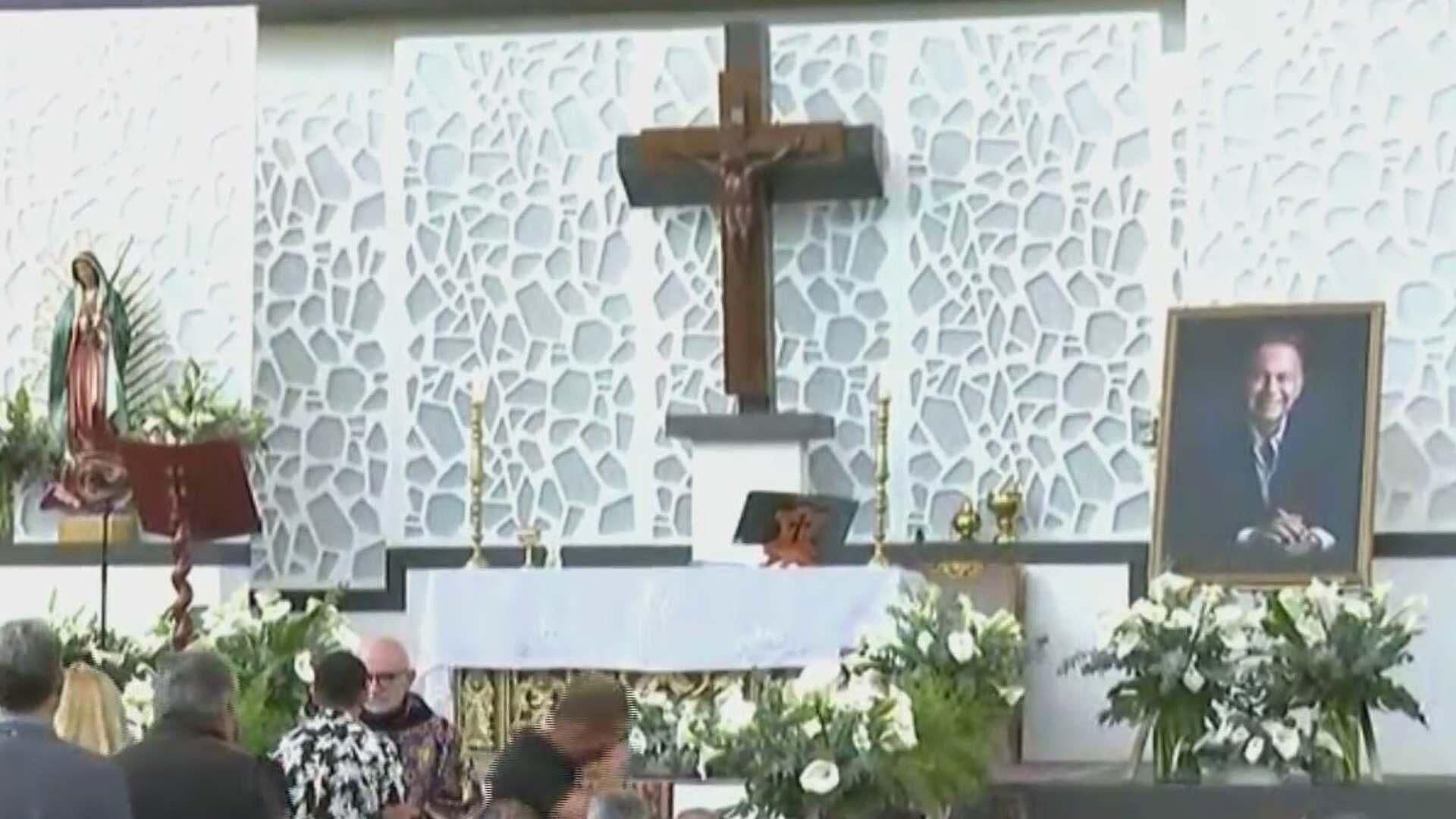 Minuto de Aplausos para Nicandro Díaz, en su Despedida