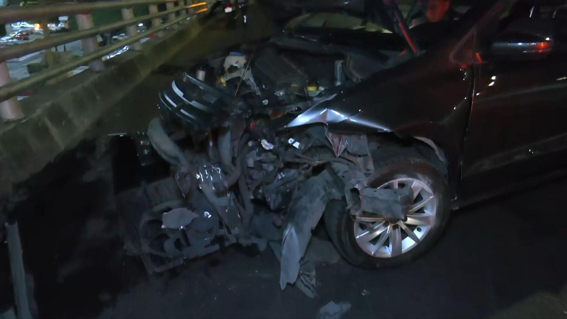 Auto Pierde el Control y Choca en Fray Servando en la Jardín Balbuena, CDMX