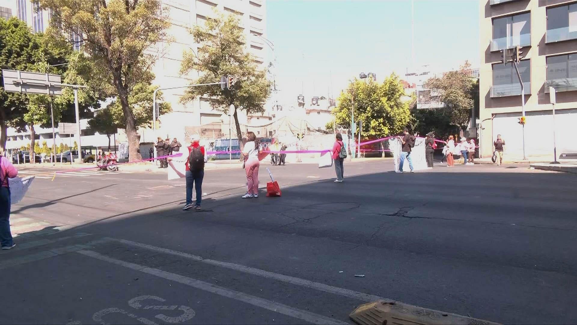 Manifestantes Hoy en CDMX: Mujeres Bloquean Fray Servando por Pagos Atrasados en Pensiones Alimenticias