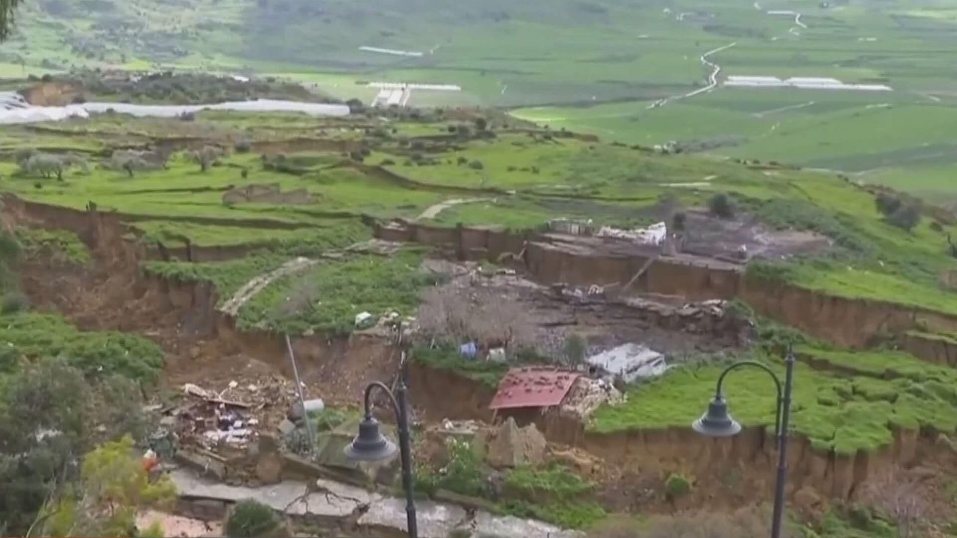Deslizamiento de Tierra en Sicilia Provoca Desalojo de Miles de Habitantes