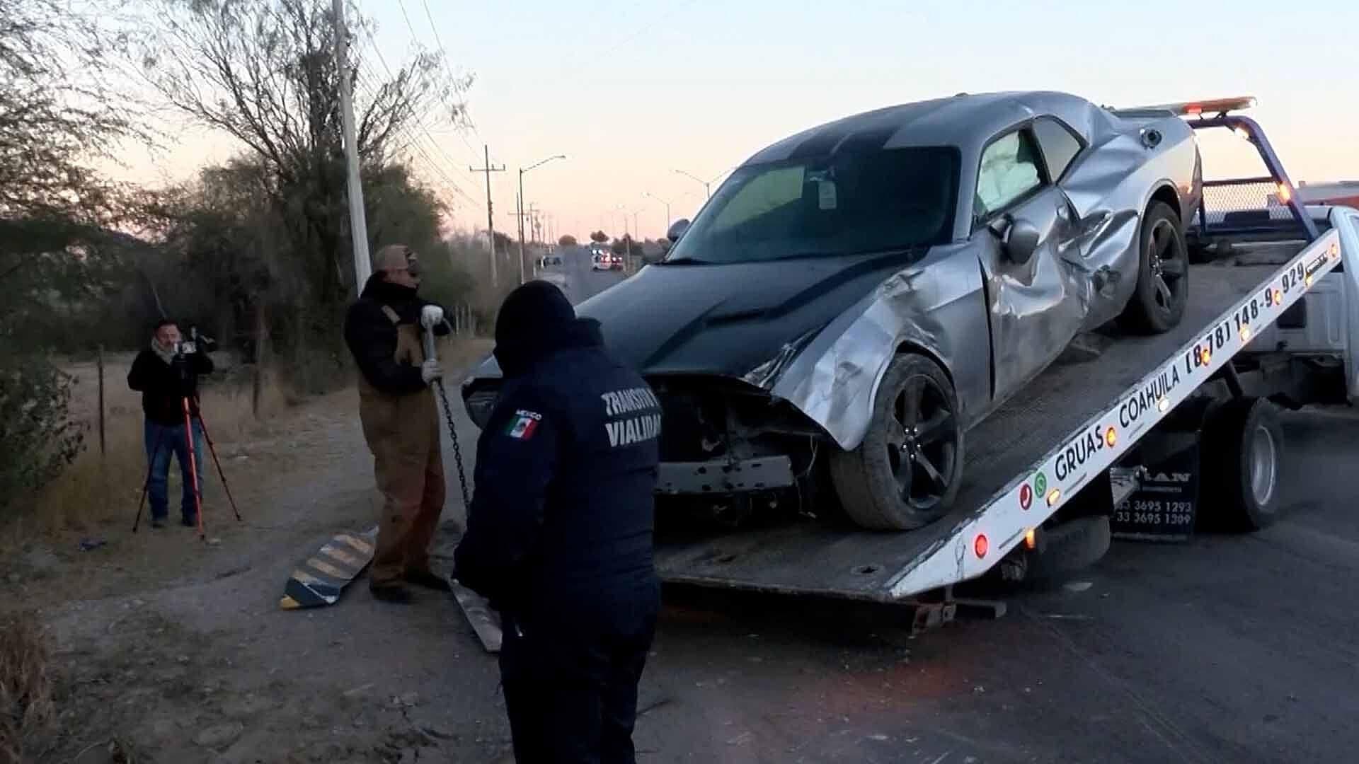Vehículo Deportivo se Sale de la Vialidad por Hielo en Bulevar República en Piedras Negras