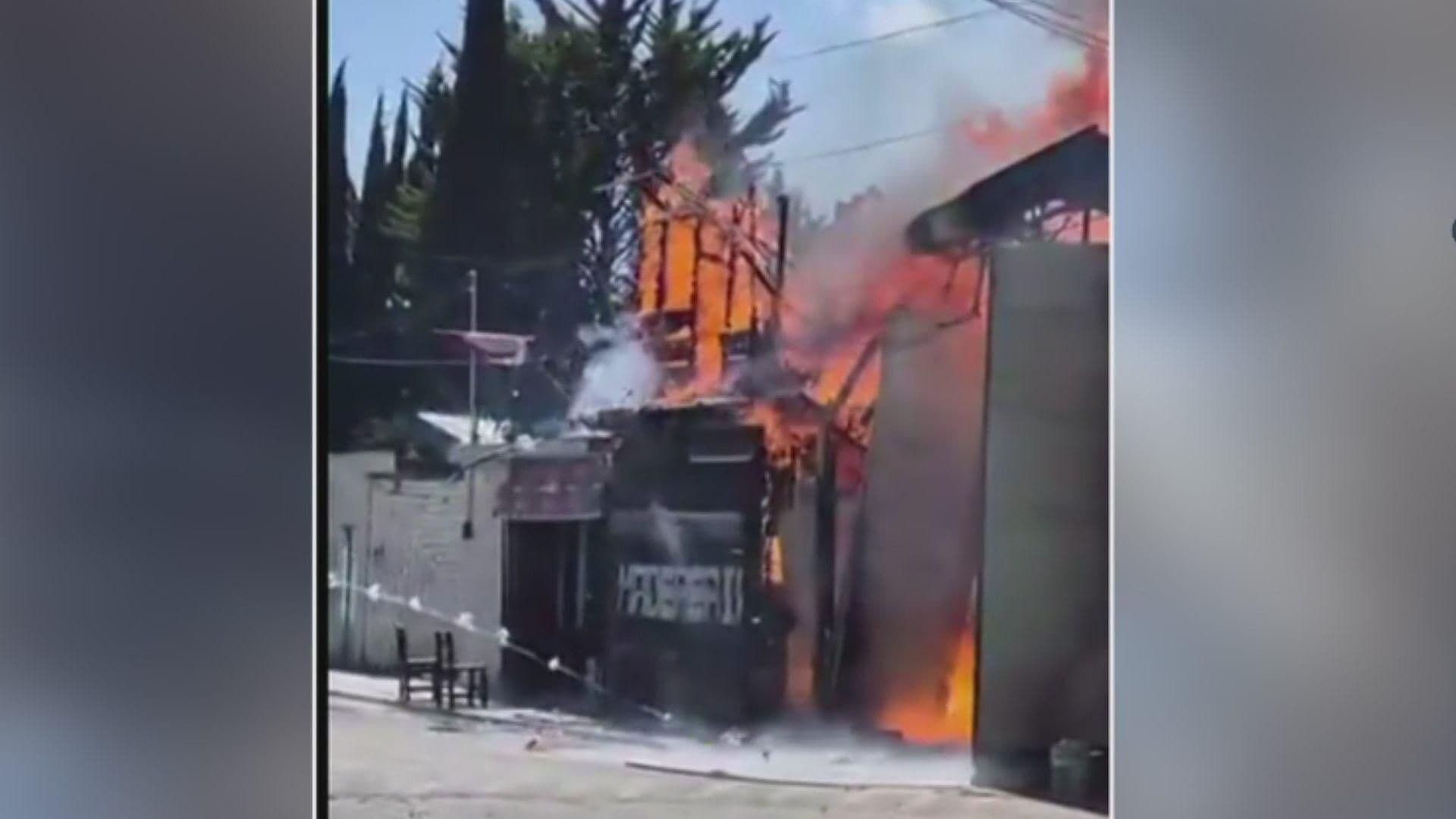 VIDEO: Explosión Hoy en Lerma, Edomex: Así se Ve el Fuerte Incendio en Maderería