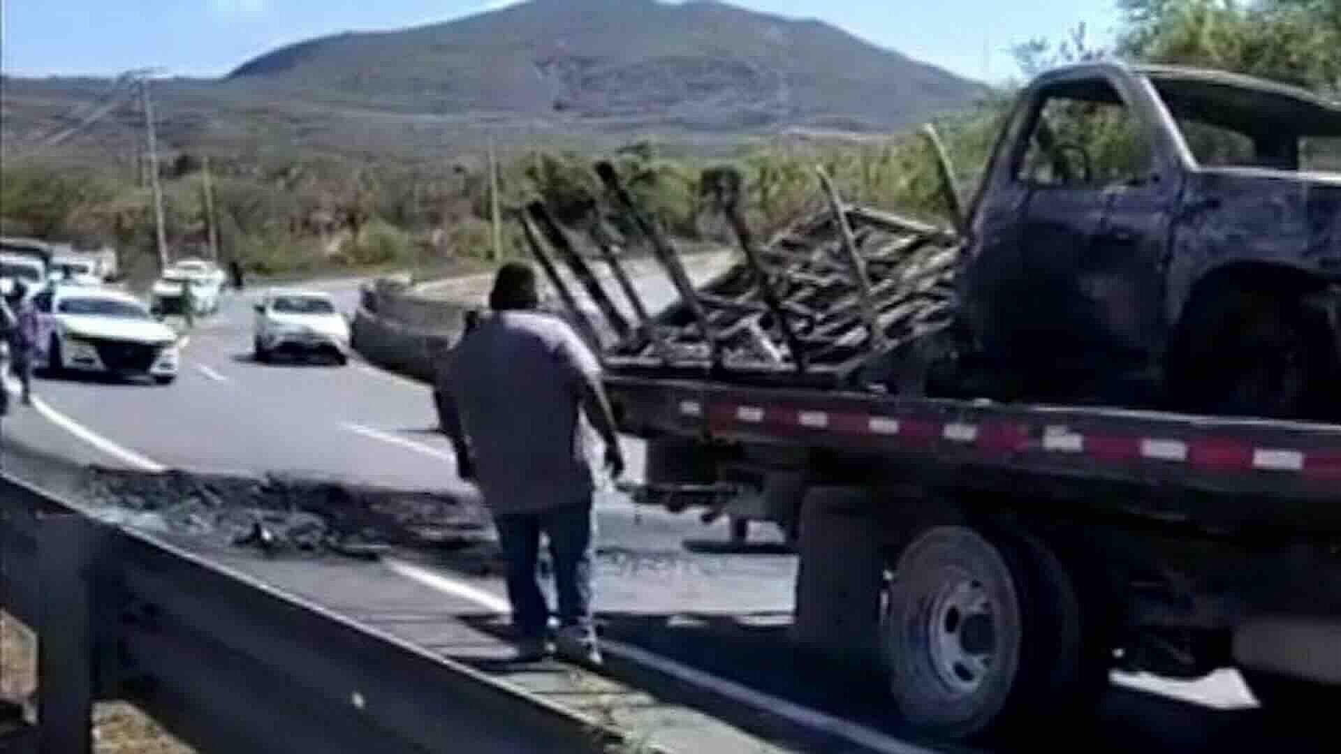 Camioneta Se Incendió Tras Chocar Contra Muro en Chilpancingo, Guerrero