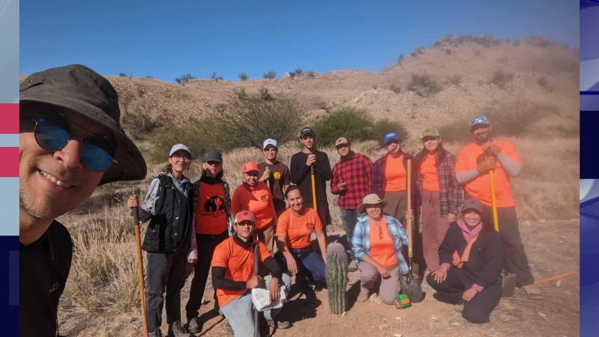 Plantan Sahuaros en Área Natural Protegida del Cerro Johnson