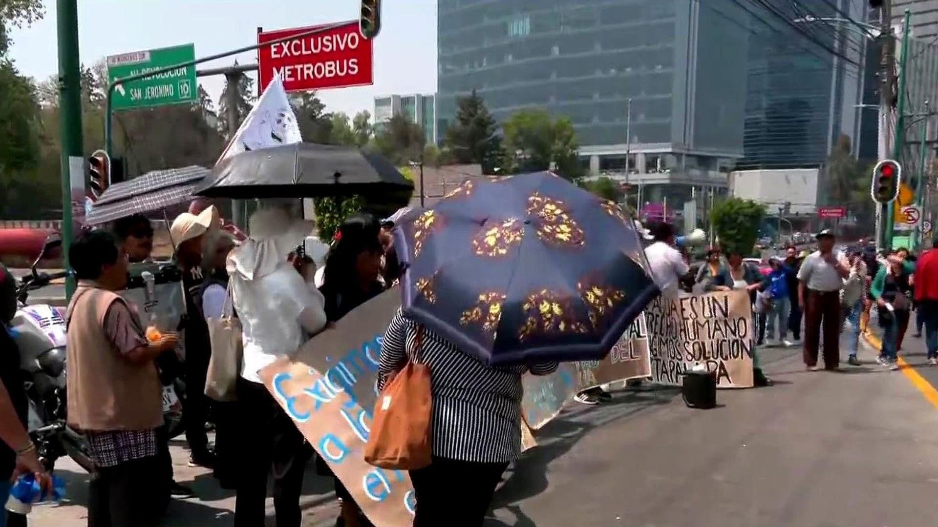 Vecinos de Iztapalapa Protestan en la Conagua, CDMX