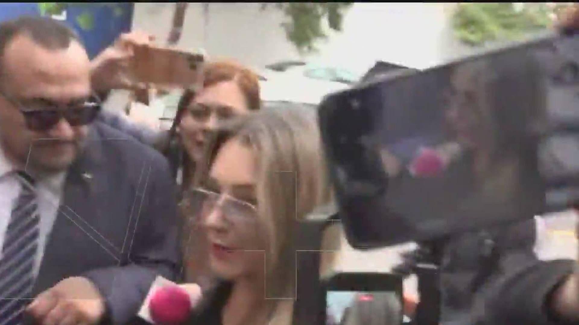 Acude Alicia Villarreal a Fiscalía de Feminicidios en NL