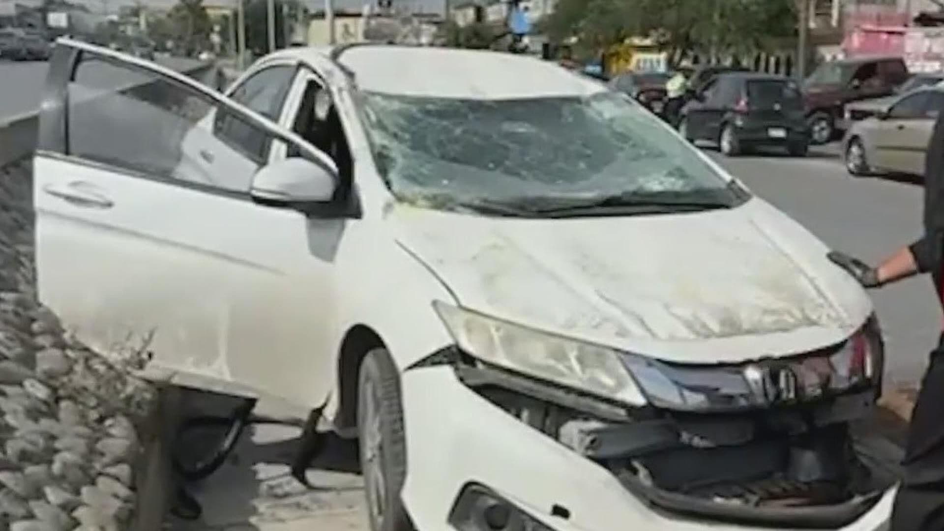 Vuelca Mujer Embarazada su Vehículo Resulta Herida en Colonia San Bernabé en Monterrey