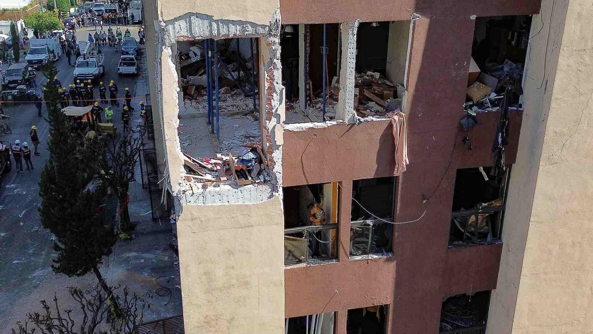 Habitantes de Edificio Que Explotó por Acumulación de Gas en Paseo de Taxqueña Retiran Sus Perte