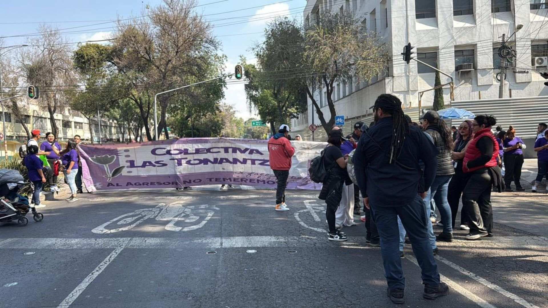 Bloqueo Hoy: Manifestantes Protestan en Niños Héroes Frente a la Fiscalía de CDMX
