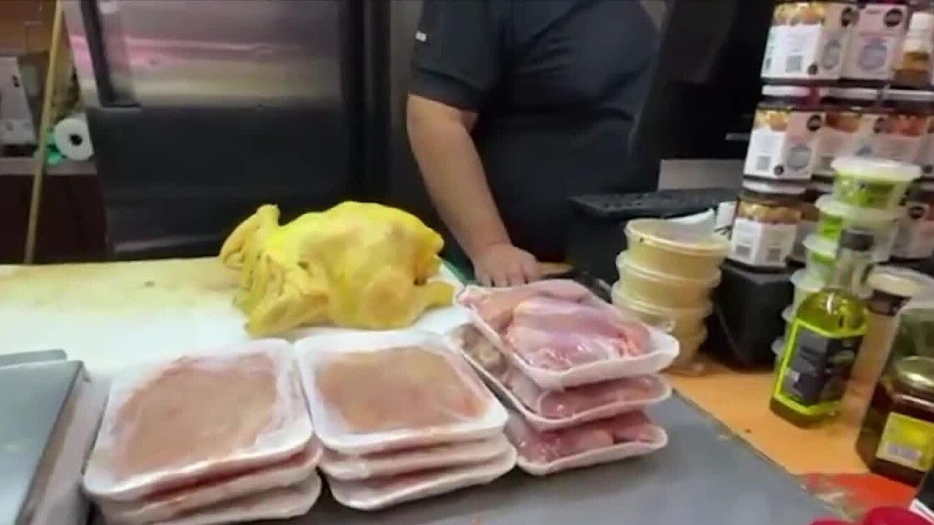 Reportan el Kilo de Pollo a 230 pesos en el Mercado de Abastos de Guadalajara